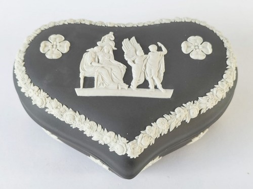 Wedgwood jasperware black - jasperware,