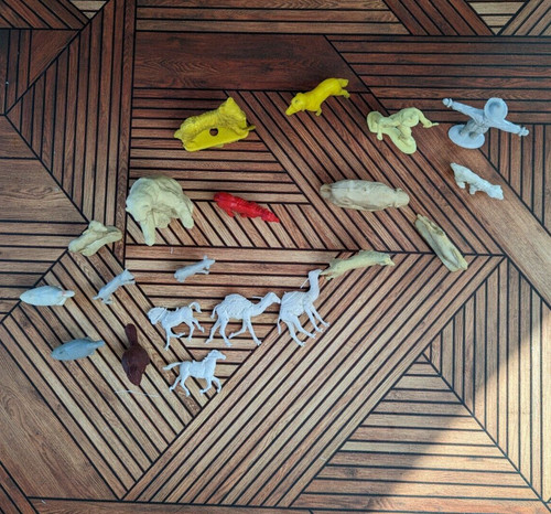 Piece vtg plastic - vtg, figurines