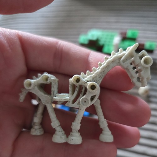 Lego monster fighters skeleton - lego,