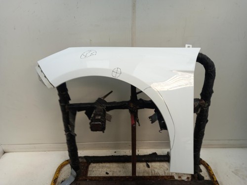 Ford focus left front - left, wing