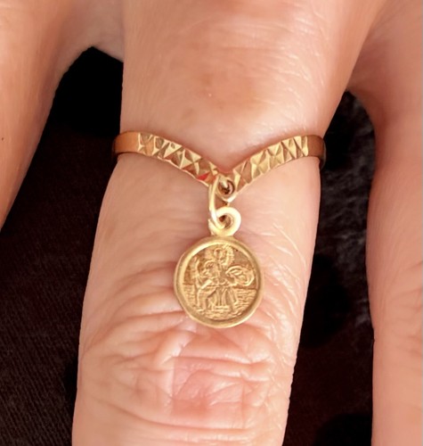 9ct yellow gold unique - 9ct,