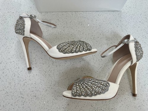 Emmy london bridal - london, embellished
