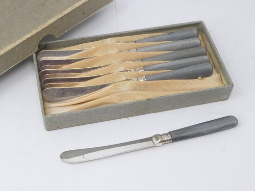 Cased set six - cased,