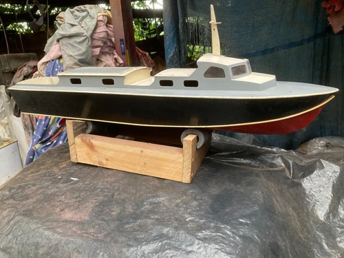 Vintage wooden cruiser - rc,