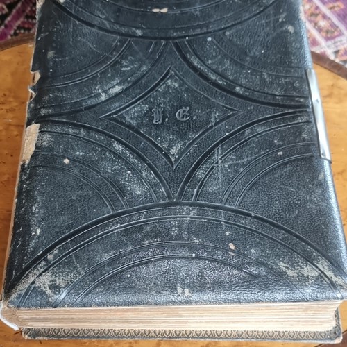 Antique distressed victorian - antique,