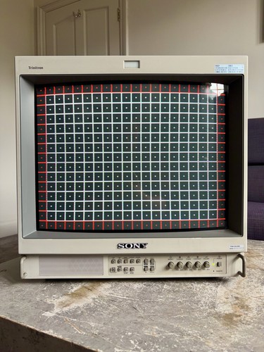 Sony trinitron pvm - trinitron, pvm-20l2md