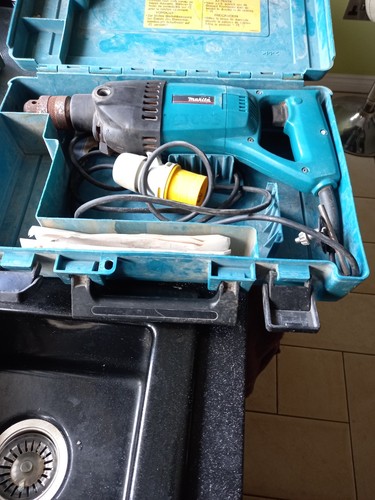Makita 8406 110v 13mm - 13mm, diamond