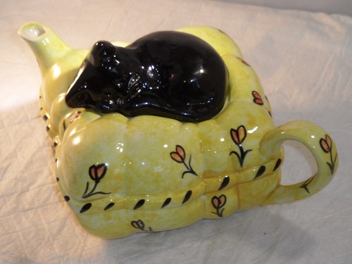 Tony carter pottery teapot - tony,