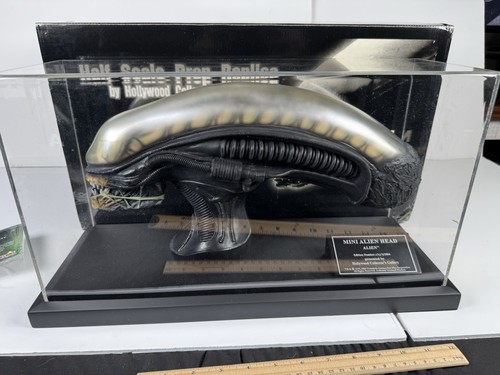 Mini alien head - alien,