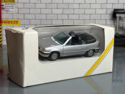 Boxed gama opel - 1:43,