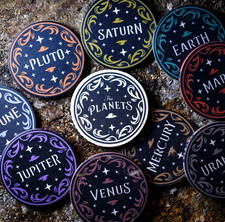 The Planets 500 Poker Chip Set + Black Mahogany Wood Case by Vanda Playing Cards