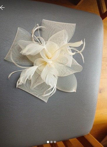 Cream fascinator with comb - fascinator,