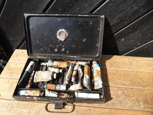 Vintage reeves paint tin - vintage,