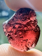 12.2 Ct Natural Garnet/eye