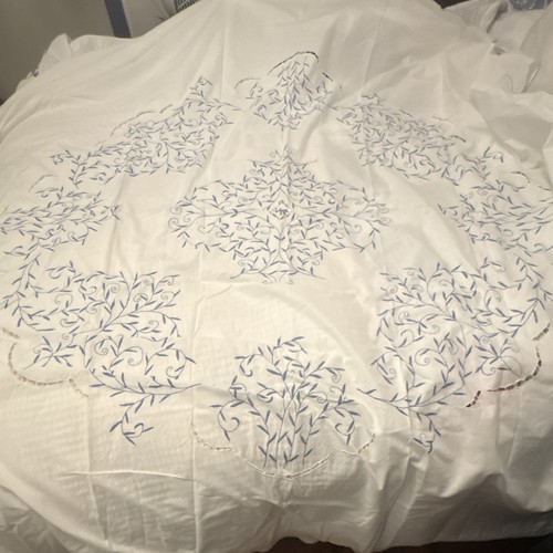 Large vintage tablecloth white - tablecloth,