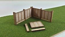 OO Gauge Double Sided Panel Fencing, with posts and concrete base