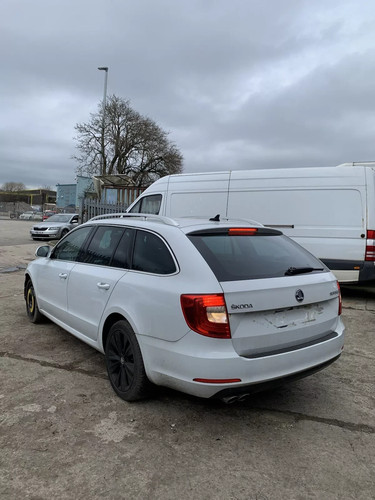 Skoda superb estate - skoda, black