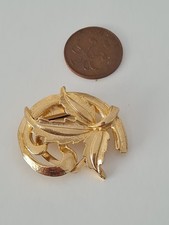 Vintage Gold Tone Leaf Design