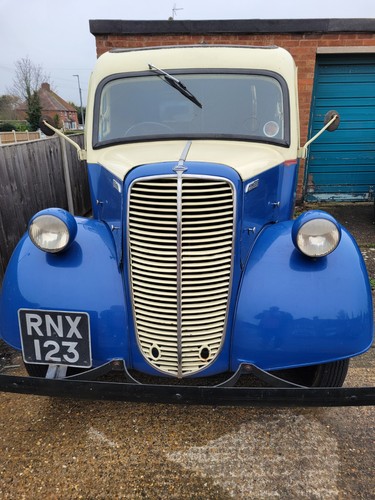 Ford thames e83w van classic - ford,