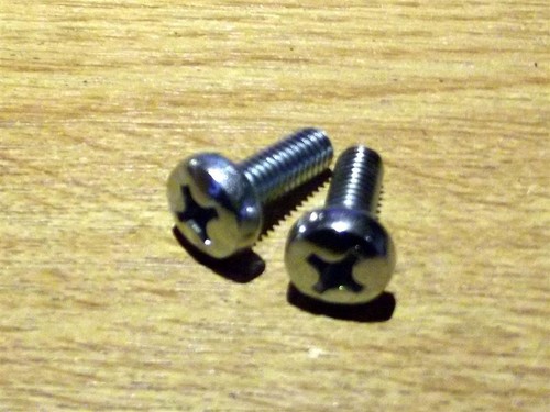 Door mirror mounting screw - , /