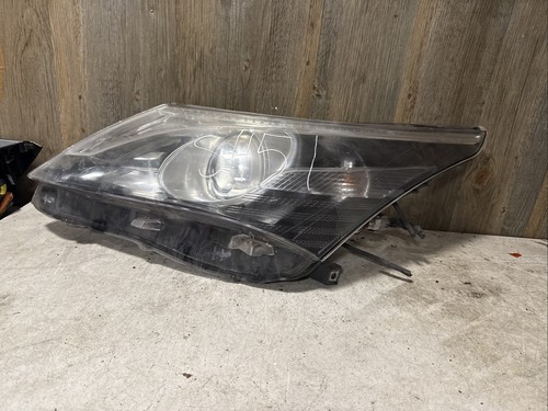 Toyota avensis headlight front - headlight,
