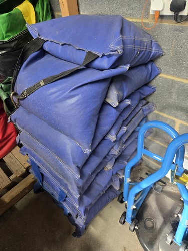 Bouncy castle sandbags i0 - sandbags,