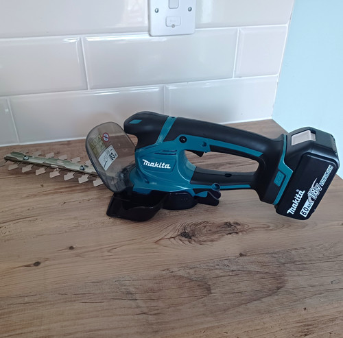 Makita dum604 18v cordless - 18v,