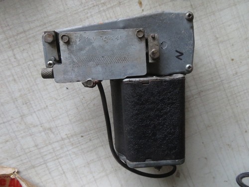 Lucas windscreen wiper motor - lucas,