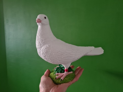 White dove pigeon resin - white,