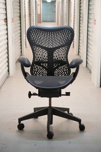 Herman miller mirra office - 2,