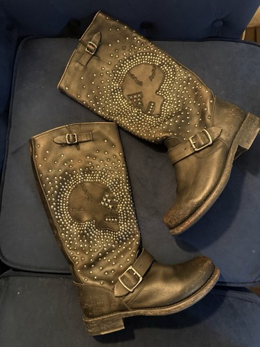Iconic frye jenna skull boots - frye,