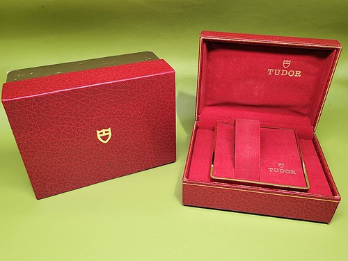 Vintage 1980s red - 1980s,