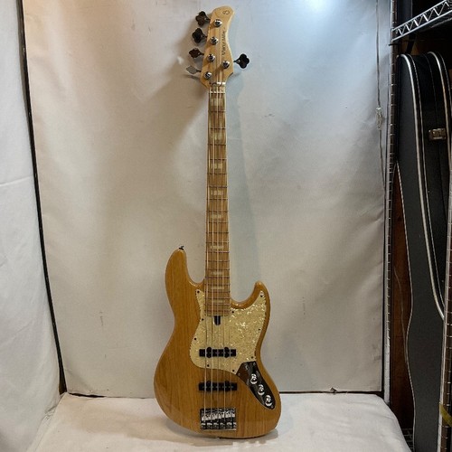 Sire marcus miller - marcus,