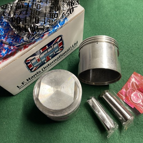 Triumph 650 pistons - 7:1,