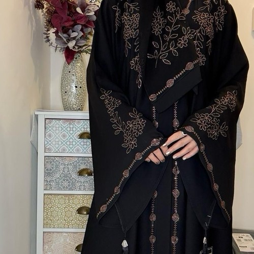 Tulip pearl black zoom fabric