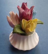 Radnor Staffordshir Bone China flowers tulips Hand made England Exc con 9cm tall