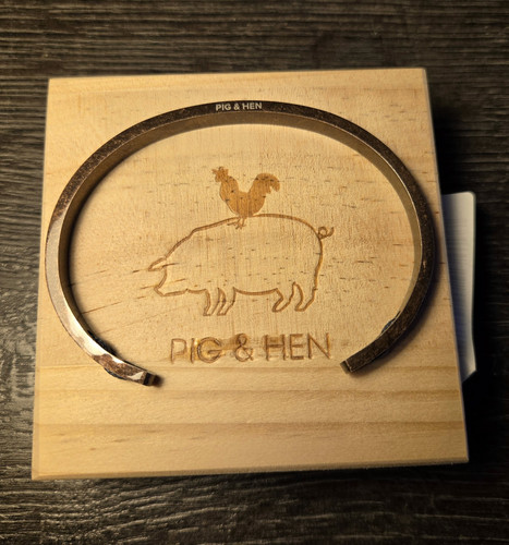 Pig and hen bracelet navarch - pig,
