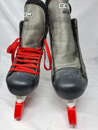 Ccm ice hockey skates size - 92,