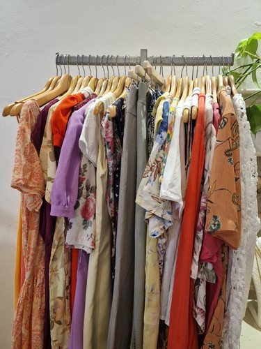 Item womens clothing box - 31,