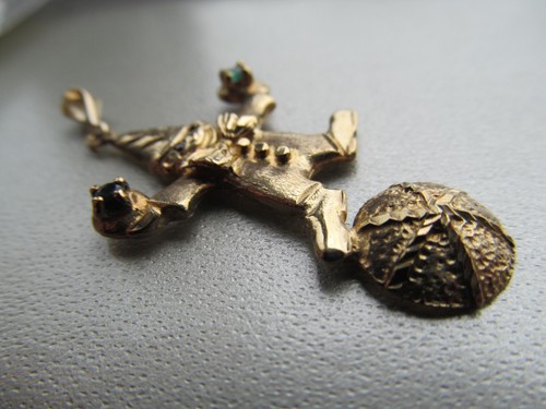 Fine 9ct gold clown - , pendant