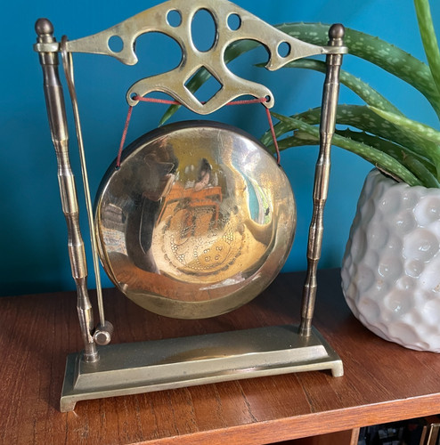 Vintage brass tabletop - brass,