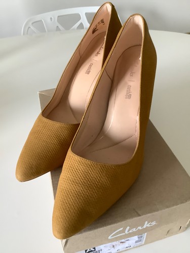 Clarks womens heeled shoe size - clarks,