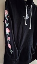 Hollister Floral Sleeve Black