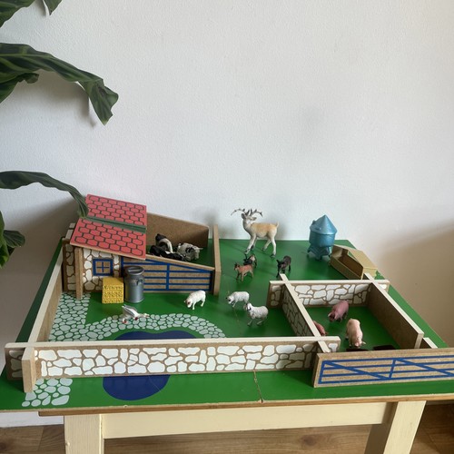Wooden classic farm farmyard - classic, /