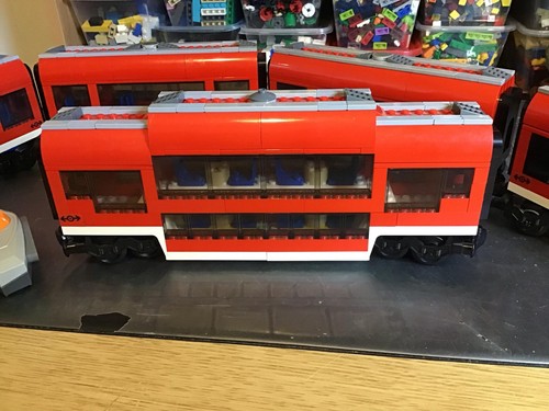 Lego city passenger train 7938 - lego,