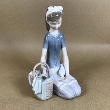 Lladro Girl with Dove Figurine