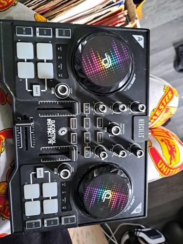 Hercules djcontrol instinct - djcontrol, p8