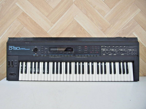 Roland keyboard - d-50,