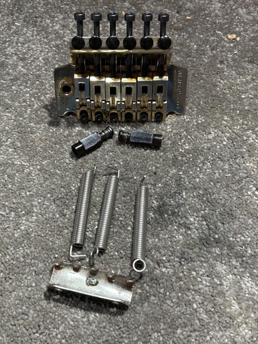 Washburn 600 takeuchi - 600-s, gold