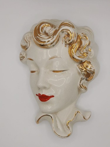 Art deco style chalkware - chalkware, wall